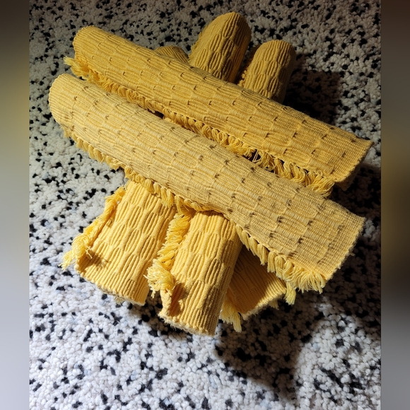 Place settings - Picture 1 of 5